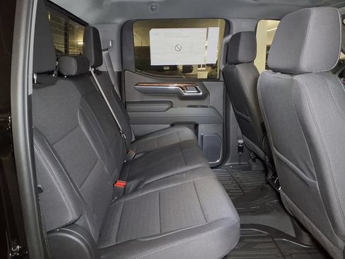 Used 2026 GMC Sierra 1500 SLE w/ Preferred Package AWD/4WD image 7