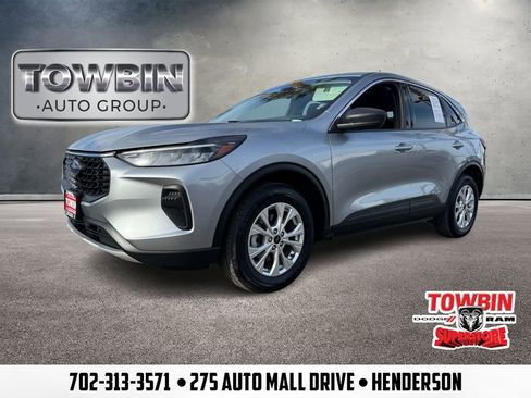 Used 2023 Ford Escape Active w/ Tech Pack #1 AWD/4WD image 1