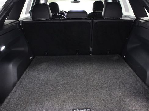 Used 2024 Volkswagen Atlas Cross Sport SE AWD/4WD image 17