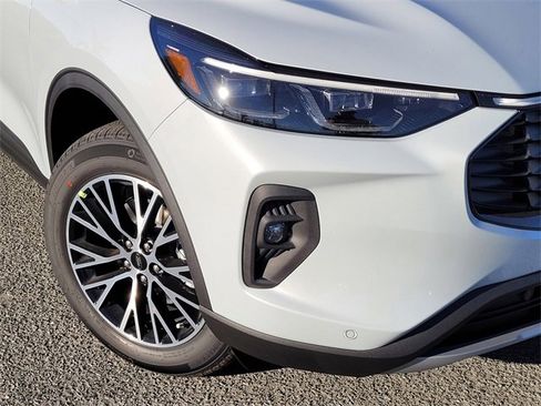 New 2025 Ford Escape SE w/ PHEV Premium Package image 2