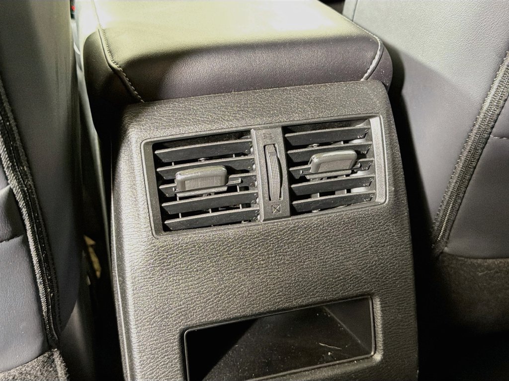 Used 2025 Mitsubishi Outlander SE AWD/4WD image 28