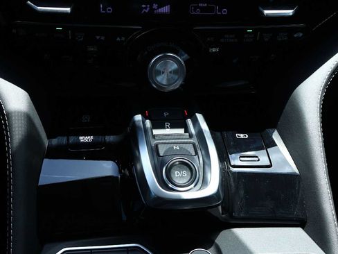Certified 2024 Acura MDX SH-AWD w/ Advance Package image 17