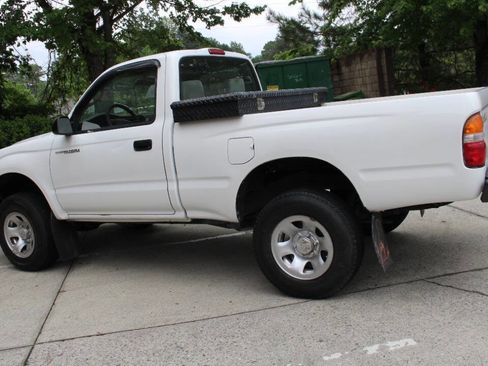 Used 2003 Toyota Tacoma PreRunner image 4