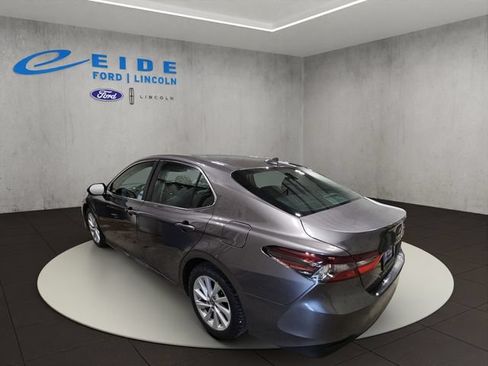 Used 2022 Toyota Camry LE FWD image 7