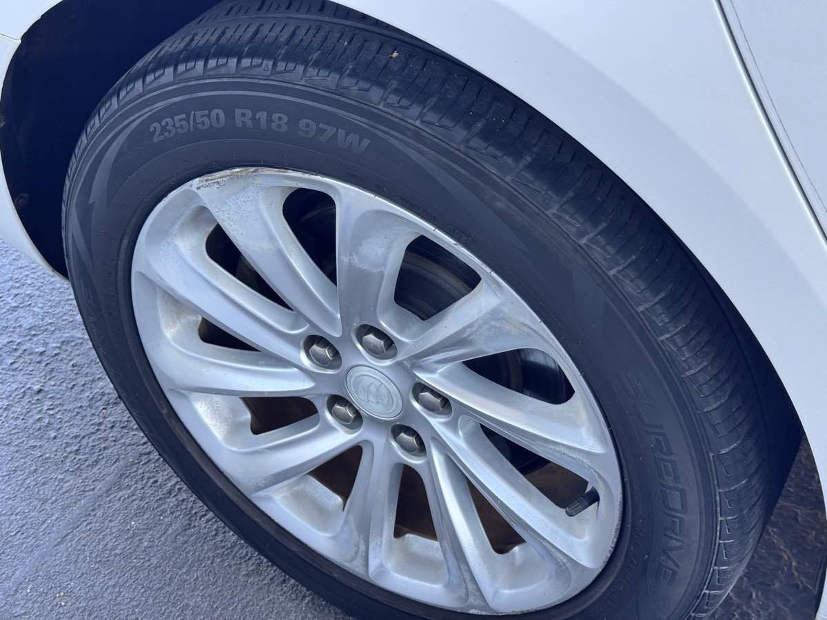 Used 2015 Buick LaCrosse Leather FWD image 21