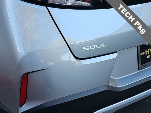 Used 2025 Kia Soul LX w/ LX Technology Package image 11