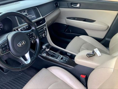 Used 2018 Kia Optima EX w/ Technology Package FWD image 17
