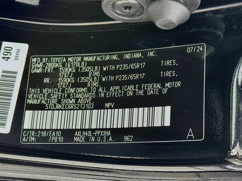 Certified 2024 Toyota Sienna XLE w/ XLE Plus Package FWD image 35