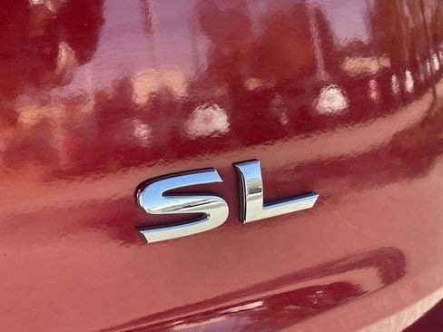 Used 2023 Nissan Rogue SL w/ SL Premium Package image 9