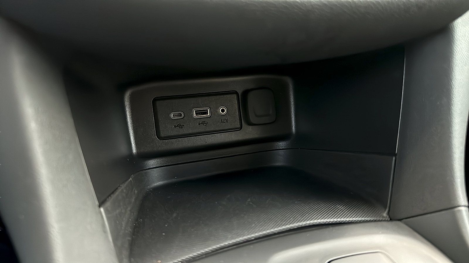 Used 2024 Chevrolet Equinox LT AWD/4WD image 18