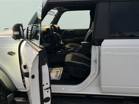 Used 2022 Ford Bronco Wildtrak image 34