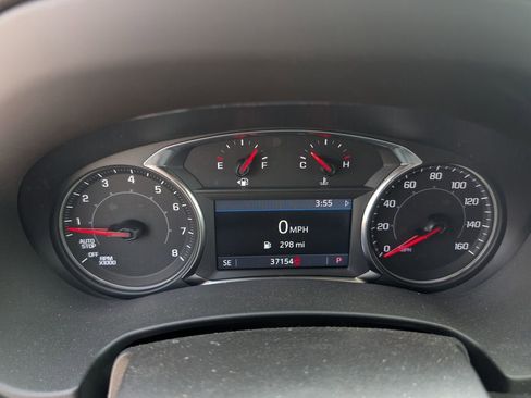 Used 2023 GMC Terrain SLT w/ Elevation Edition image 13