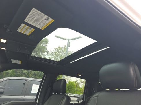 Used 2018 Ford F150 Lariat w/ Equipment Group 502A Luxury AWD/4WD image 2