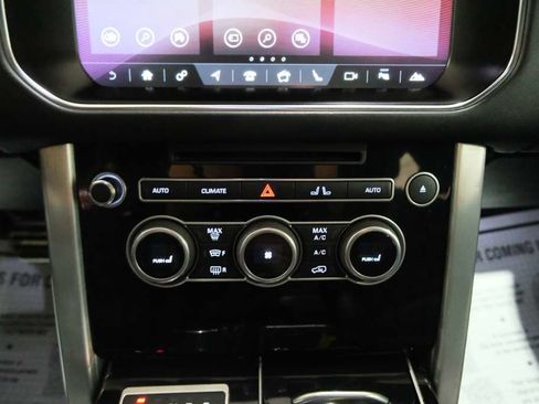 Used 2017 Land Rover Range Rover Supercharged AWD/4WD image 30