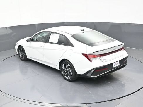 Used 2025 Hyundai Elantra Sport FWD image 59