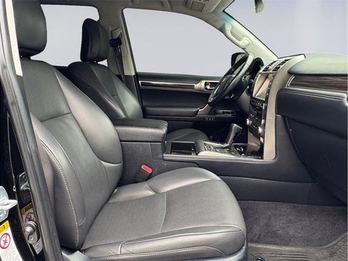 Used 2016 Lexus GX 460 w/ Comfort Package AWD/4WD image 25