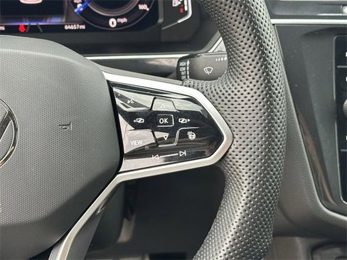 Used 2022 Volkswagen Tiguan SEL R-Line image 15