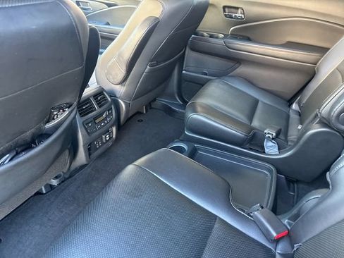 Used 2021 Honda Pilot Elite image 11