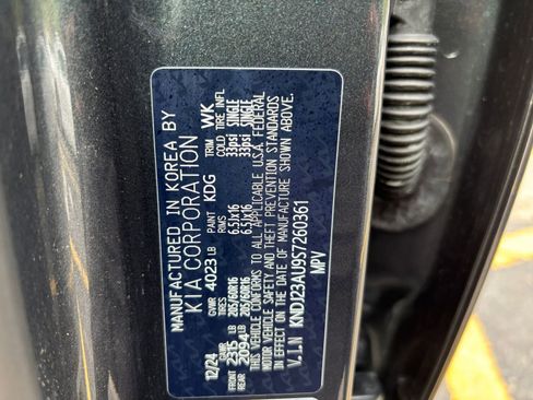 Used 2025 Kia Soul LX w/ LX Technology Package FWD image 28