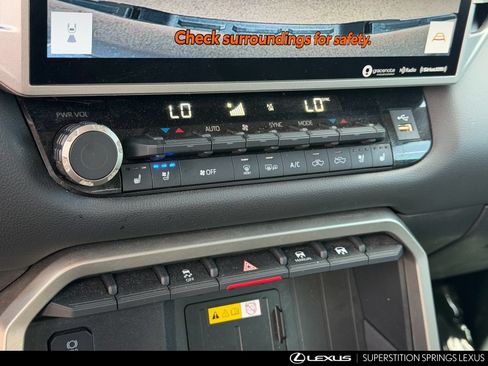 Used 2023 Toyota Tundra Limited w/ Power Package AWD/4WD image 28