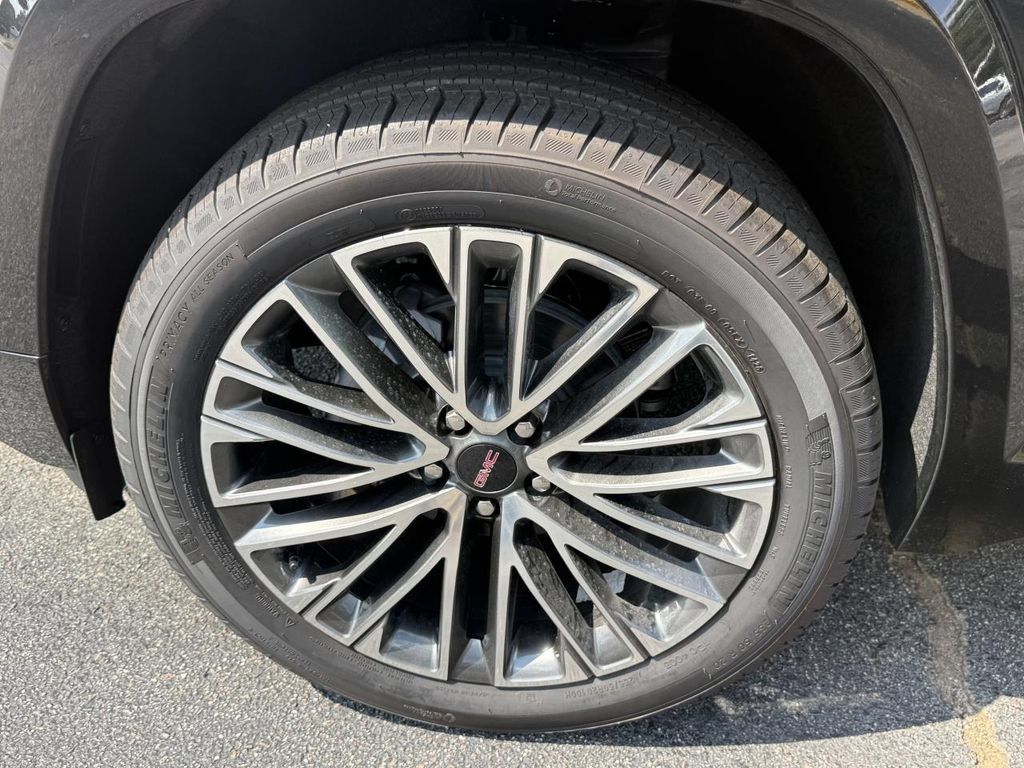 New 2026 GMC Terrain Denali w/ LPO, Floor Liner Package AWD/4WD image 24