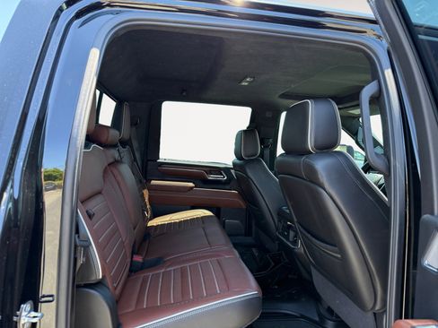 Used 2024 GMC Sierra 2500 Denali Ultimate w/ Max Trailering Package AWD/4WD image 18
