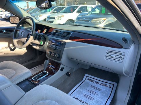 Used 2009 Buick Lucerne CX FWD image 30