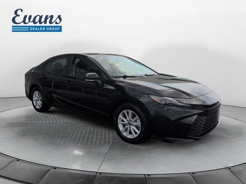 Used 2026 Toyota Camry LE FWD image 10