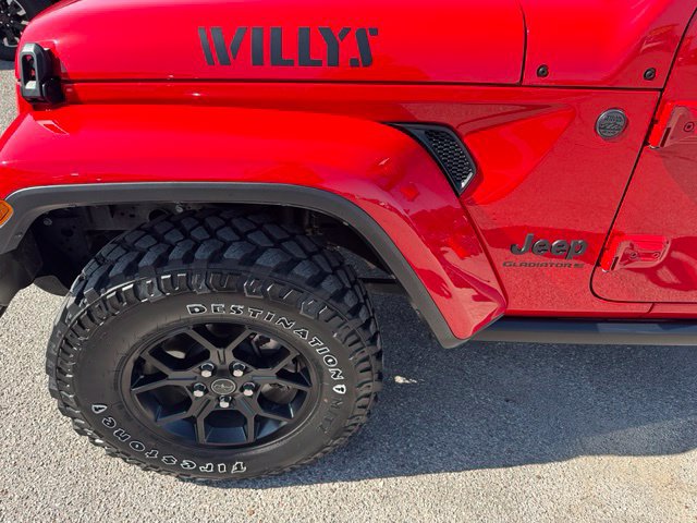 Used 2024 Jeep Gladiator Sport AWD/4WD image 8