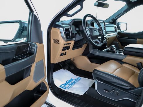 Used 2021 Ford F150 Lariat image 3