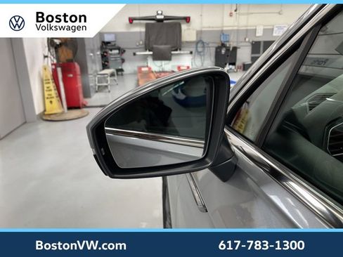 Certified 2023 Volkswagen Tiguan SE image 8