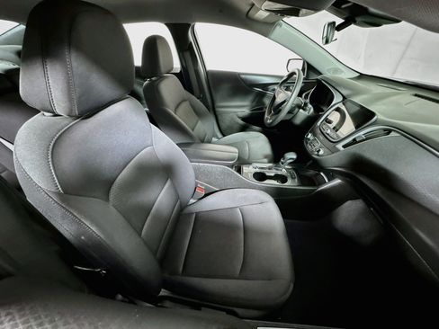 Used 2025 Chevrolet Malibu LT FWD image 25