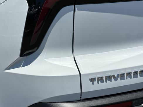 New 2026 Chevrolet Traverse LT FWD image 28