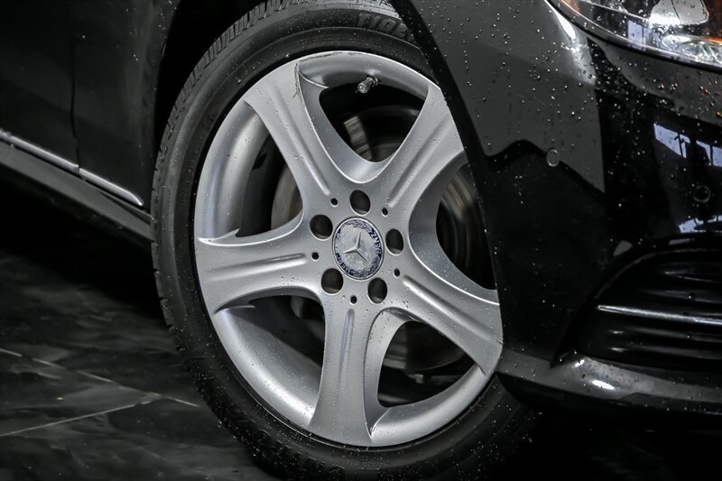 Used 2016 Mercedes-Benz E 350 4MATIC Wagon w/ Premium Package image 3