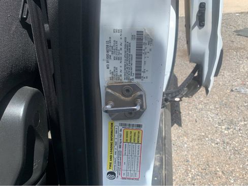 Used 2014 Ford Transit Connect XLT image 31