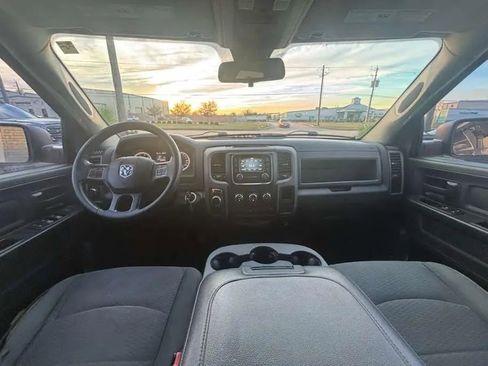 Used 2015 RAM 1500 Express RWD image 14