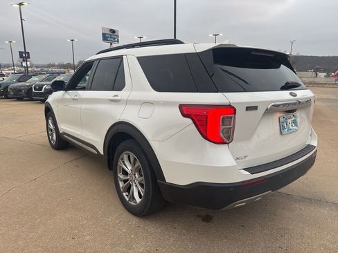Used 2020 Ford Explorer XLT w/ Equipment Group 202A image 5