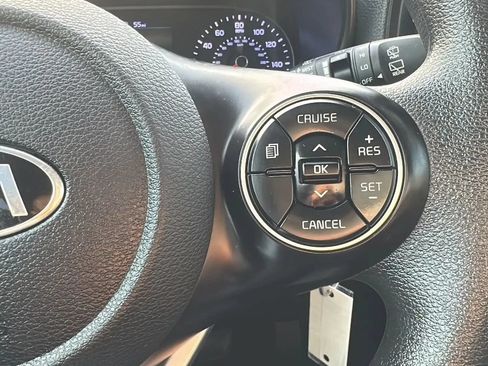 Used 2020 Kia Soul LX FWD image 21