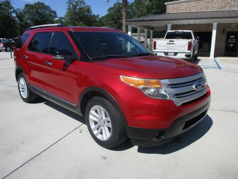 Used 2012 Ford Explorer XLT FWD image 18