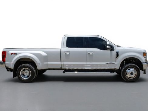 Used 2020 Ford F350 Lariat w/ Lariat Ultimate Package AWD/4WD image 5