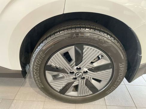 Used 2025 Nissan Murano SL AWD/4WD image 8