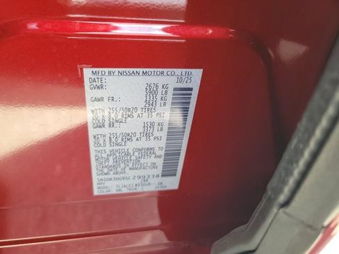 Certified 2025 Nissan Pathfinder Platinum w/ Cargo Package FWD image 33