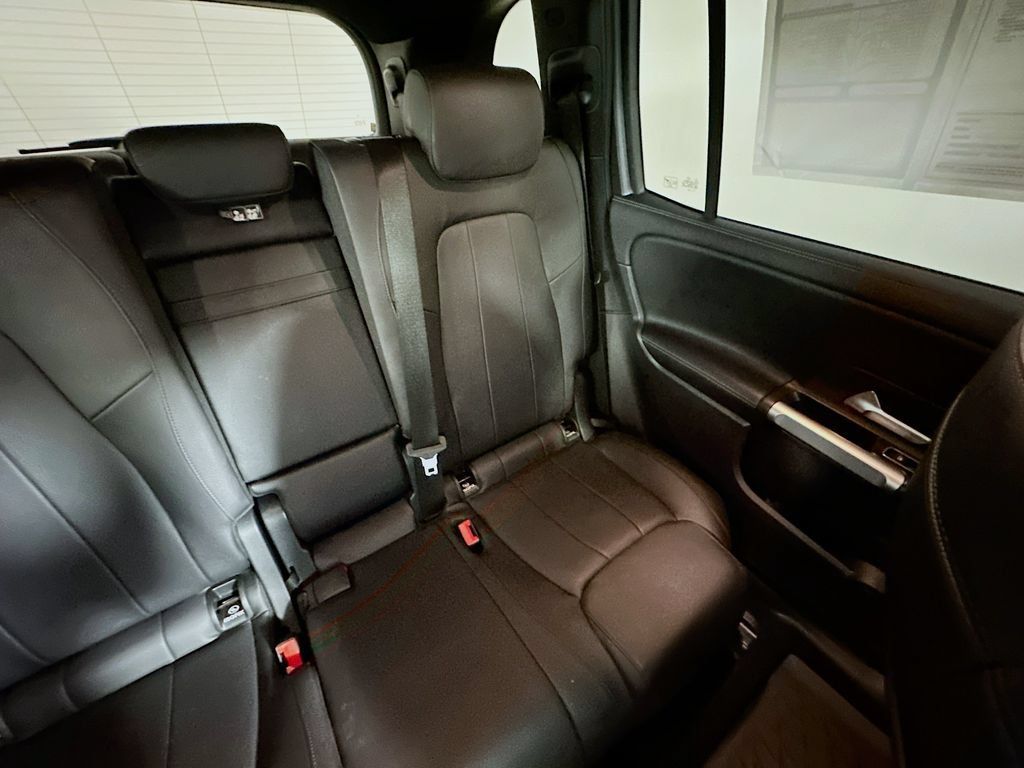 Used 2021 Mercedes-Benz GLB 250 w/ Premium Package image 14