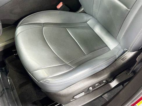 Used 2022 Buick Enclave Premium w/ Surround and Sites Package AWD/4WD image 18