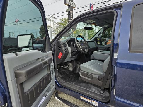 Used 2011 Ford F450 XL w/ PWR Equipment Group image 18