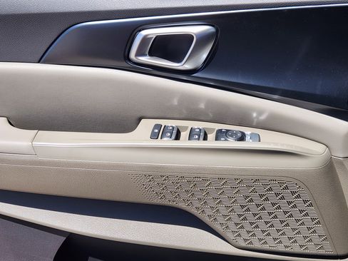 New 2026 Kia Carnival FWD image 7