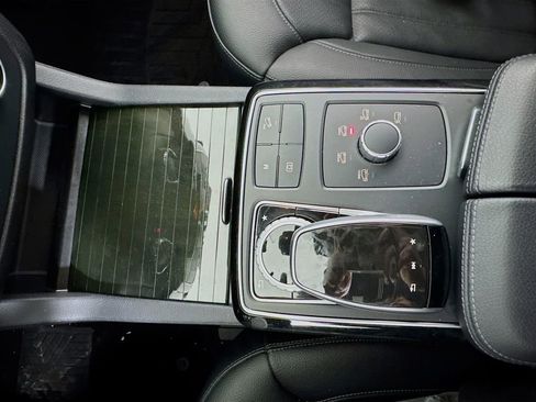 Used 2018 Mercedes-Benz GLE 350 4MATIC image 16