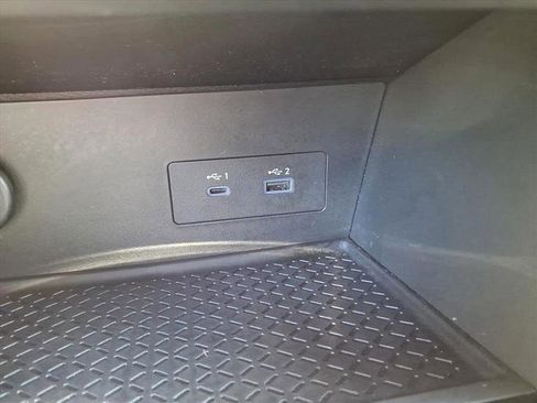 Used 2025 Nissan Pathfinder SV image 31