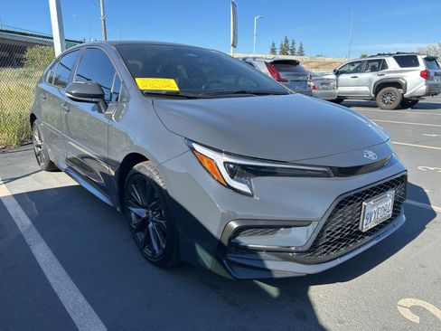 Used 2026 Toyota Corolla SE w/ SE Package image 1