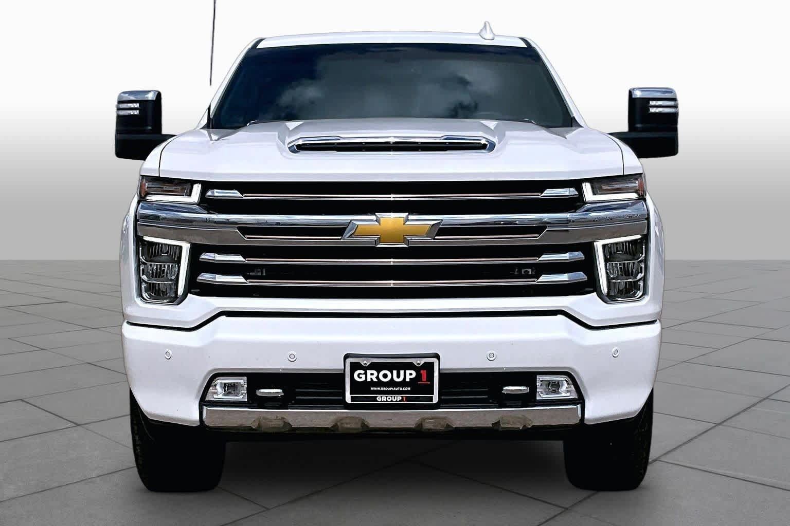 Used 2023 Chevrolet Silverado 2500 High Country w/ Z71 Off-Road Package AWD/4WD image 3